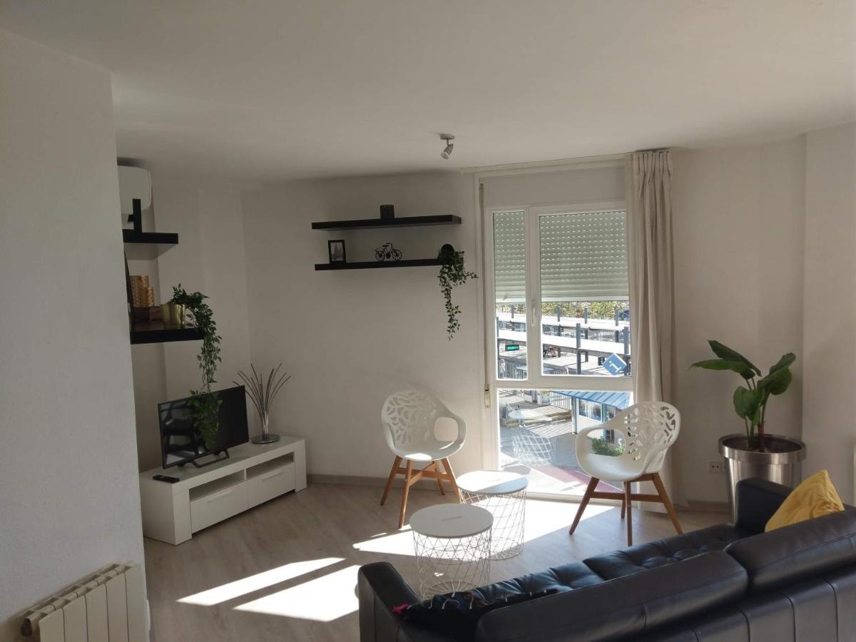 Luxury Apartment Accommodation, Next To Beach & Train Station كاليليا المظهر الخارجي الصورة