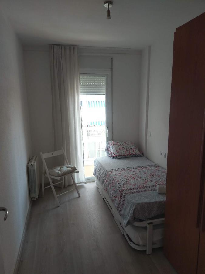 Luxury Apartment Accommodation, Next To Beach & Train Station كاليليا المظهر الخارجي الصورة