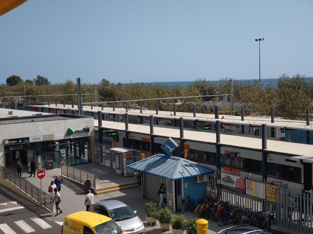 Luxury Apartment Accommodation, Next To Beach & Train Station كاليليا المظهر الخارجي الصورة